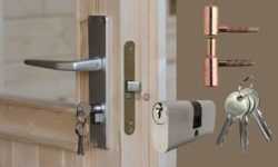 Installation de serrure porte encastrable - Comment installer une serrure ? 1 detail_porte serrure